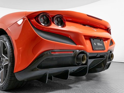 Certified 2021 Ferrari F8 Tributo RWD image 27
