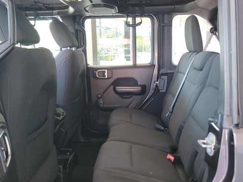 Used 2019 Jeep Wrangler Unlimited Sport AWD/4WD image 14