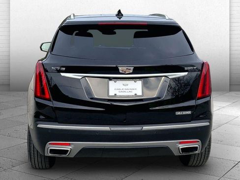 Used 2023 Cadillac XT5 Premium Luxury image 3