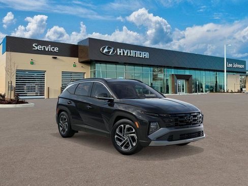 New 2026 Hyundai Tucson Limited AWD/4WD image 2