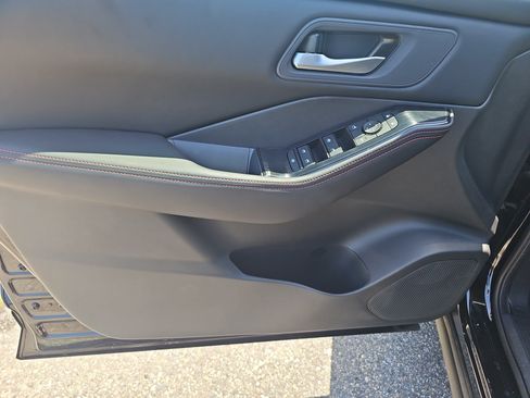 New 2026 Nissan Rogue SV AWD/4WD image 17