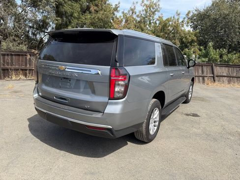 Used 2024 Chevrolet Suburban LT AWD/4WD image 5