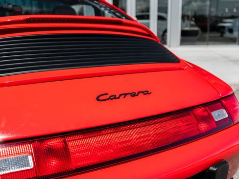 Used 1995 Porsche 911 Carrera RWD image 10