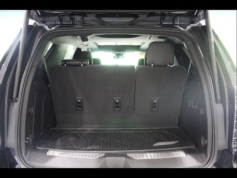Used 2026 Chevrolet Tahoe Premier w/ Sun And Tow Package AWD/4WD image 19