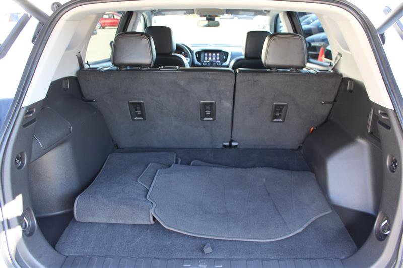 Used 2024 GMC Terrain SLT AWD/4WD image 21