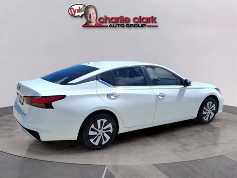 Used 2025 Nissan Altima 2.5 S image 5
