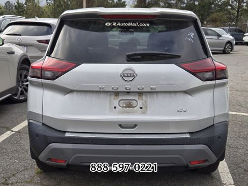 Used 2022 Nissan Rogue SV image 5