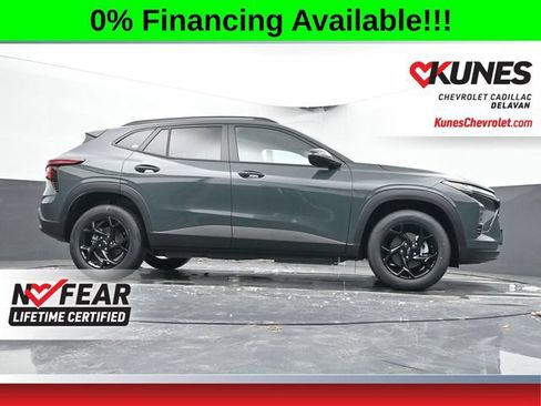 New 2026 Chevrolet Trax LT w/ Driver Confidence Package FWD image 36