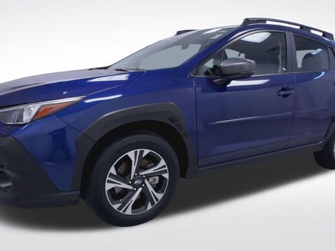 Used 2025 Subaru Crosstrek 2.5i Premium AWD/4WD image 3