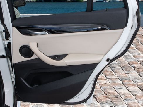 Used 2020 BMW X1 sDrive28i w/ Convenience Package image 14