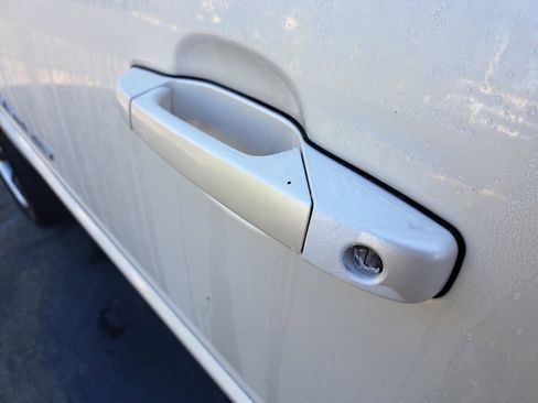 Used 2014 Cadillac Escalade ESV Premium image 7