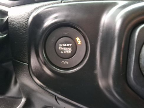 Used 2023 Jeep Wrangler Unlimited Sahara image 27