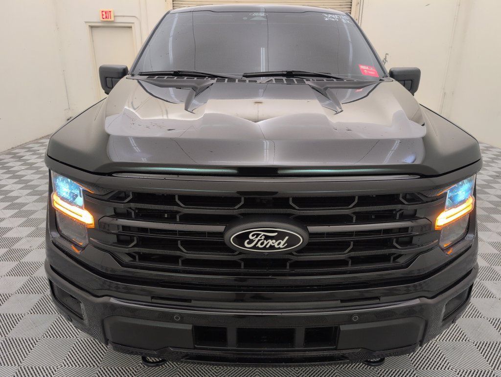 Used 2025 Ford F150 XLT w/ Equipment Group 302A MID AWD/4WD image 9