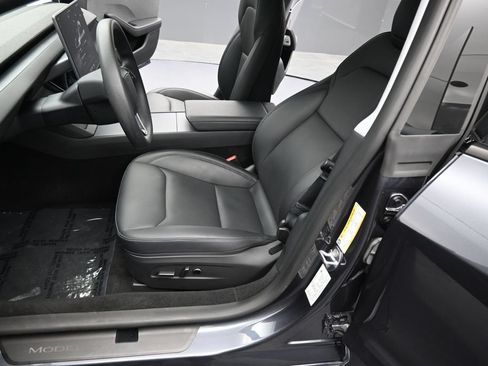 Used 2025 Tesla Model 3 Long Range RWD image 13