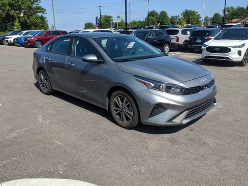 Certified 2023 Kia Forte LXS w/ LXS Technology Package FWD image 7