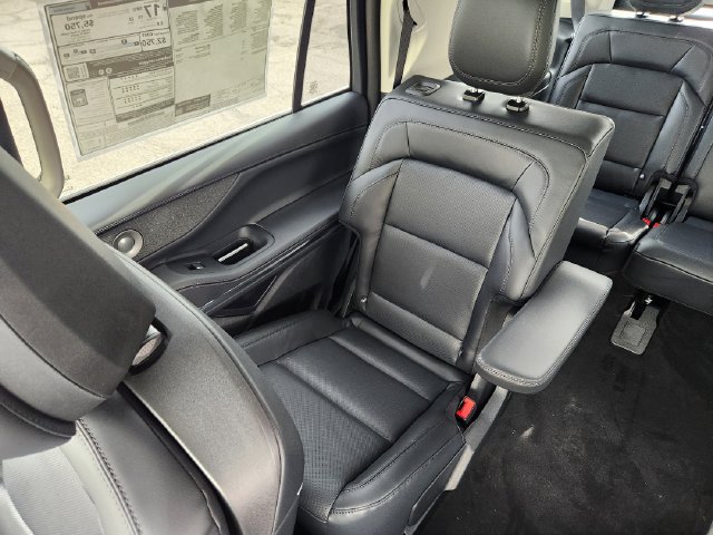 New 2027 Lincoln Navigator Reserve AWD/4WD image 13
