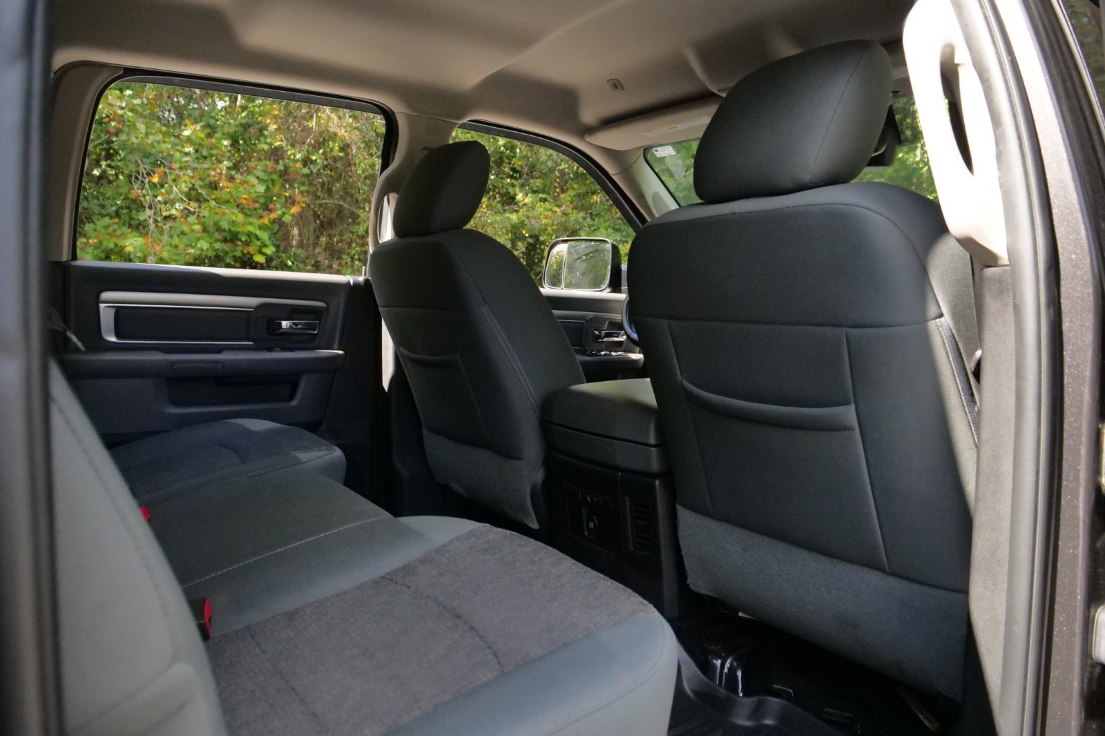 Used 2017 RAM 1500 Big Horn AWD/4WD image 40