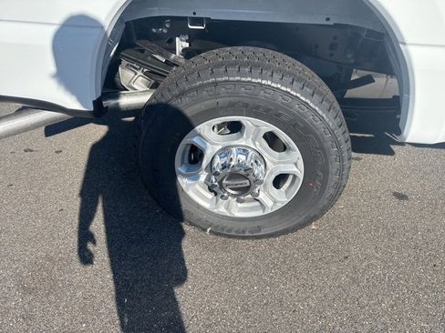 New 2026 Ford F250 XLT w/ XLT Premium Package image 16