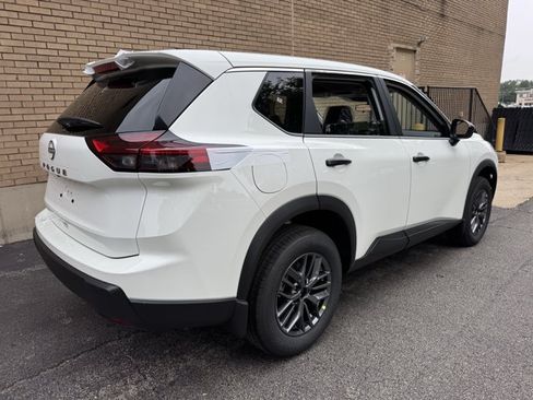 New 2026 Nissan Rogue Dark Armor AWD/4WD image 5
