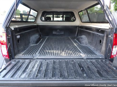 Used 2012 Nissan Frontier SV w/ SV Premium Utility Pkg AWD/4WD image 19