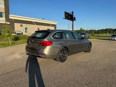 Used 2017 BMW 330i xDrive Wagon AWD/4WD image 14