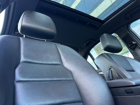 Used 2010 Mercedes-Benz C 300 Sport image 20