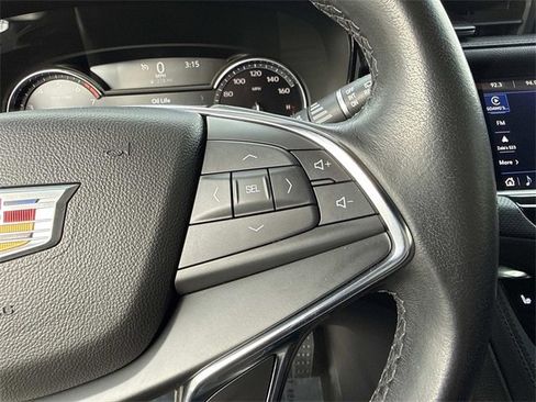 Used 2021 Cadillac XT5 Luxury image 25