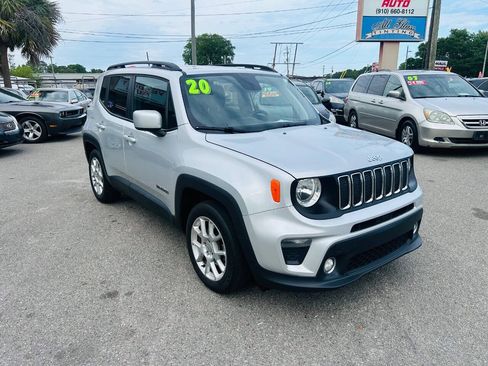 Used 2020 Jeep Renegade Latitude FWD image 3