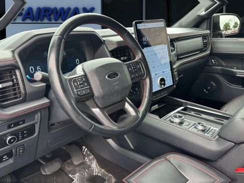 Used 2023 Ford Expedition Limited AWD/4WD image 15
