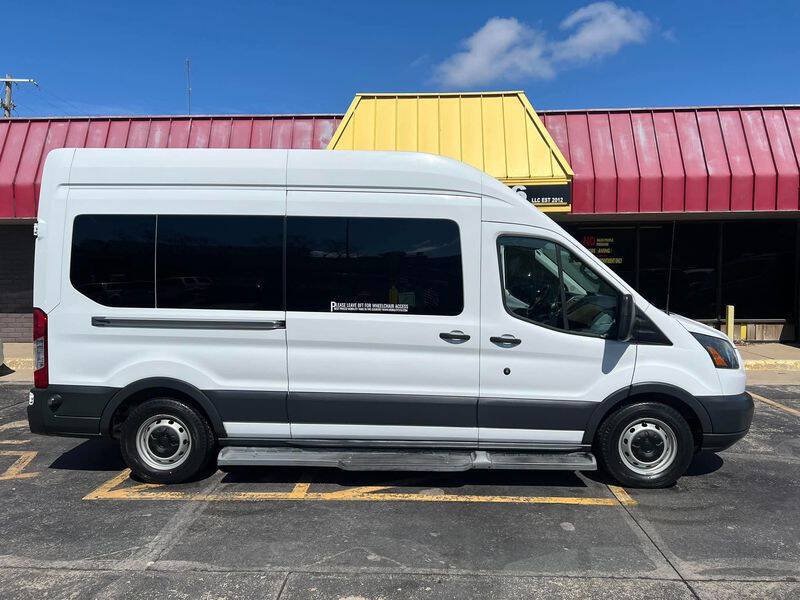 Used 2016 Ford Transit 350 XL RWD image 4