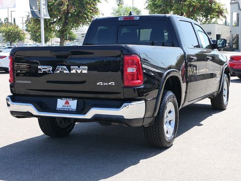 Used 2025 RAM 1500 Big Horn AWD/4WD image 3
