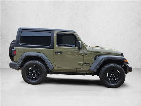 Used 2025 Jeep Wrangler Sport image 4