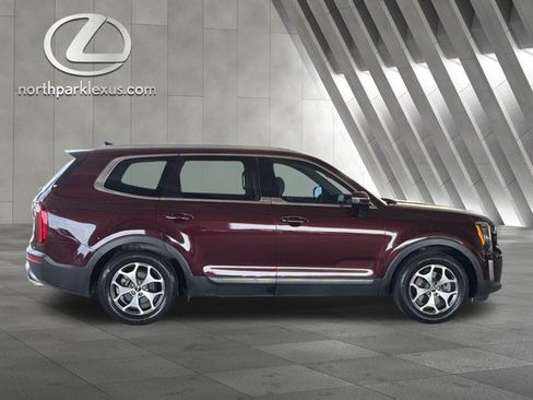 Used 2020 Kia Telluride EX w/ Towing Package FWD image 4