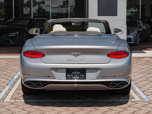Used 2022 Bentley Continental GT image 14