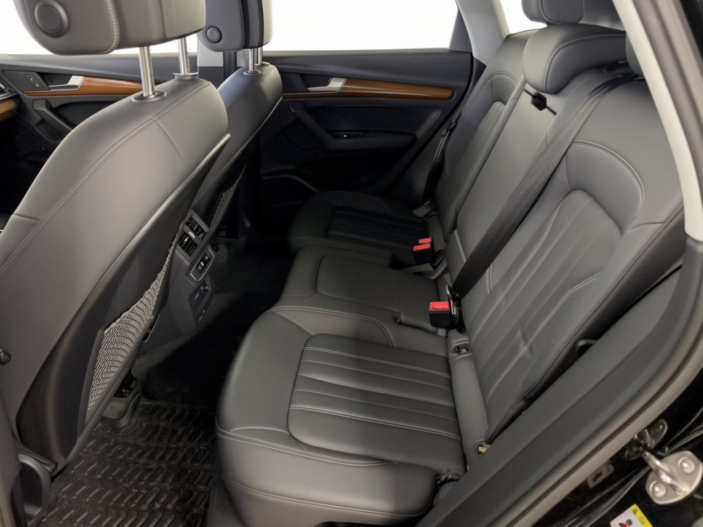 Used 2023 Audi Q5 2.0T Premium Plus w/ Premium Plus Package AWD/4WD image 25