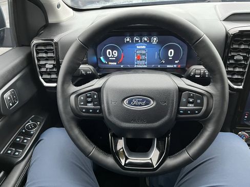 Used 2024 Ford Ranger Lariat w/ FX4 Off-Road Package image 10