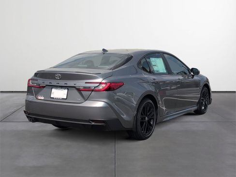 New 2026 Toyota Camry SE FWD image 5