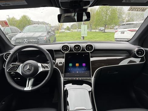 Used 2026 Mercedes-Benz GLC 300 4MATIC image 11