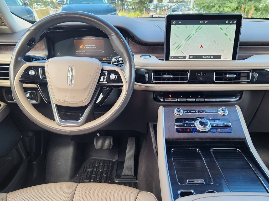 Used 2022 Lincoln Aviator Reserve w/ Elements Package Plus AWD/4WD image 13
