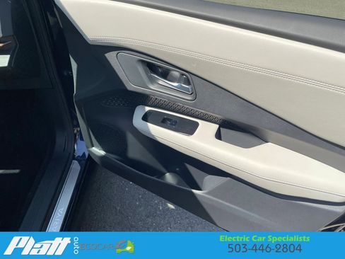 Used 2023 Nissan Ariya FWD image 46