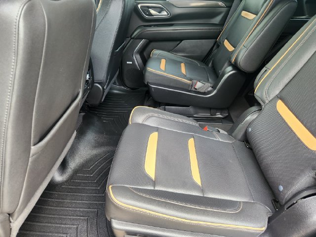 Used 2024 GMC Yukon AT4 w/ Technology Package AWD/4WD image 30