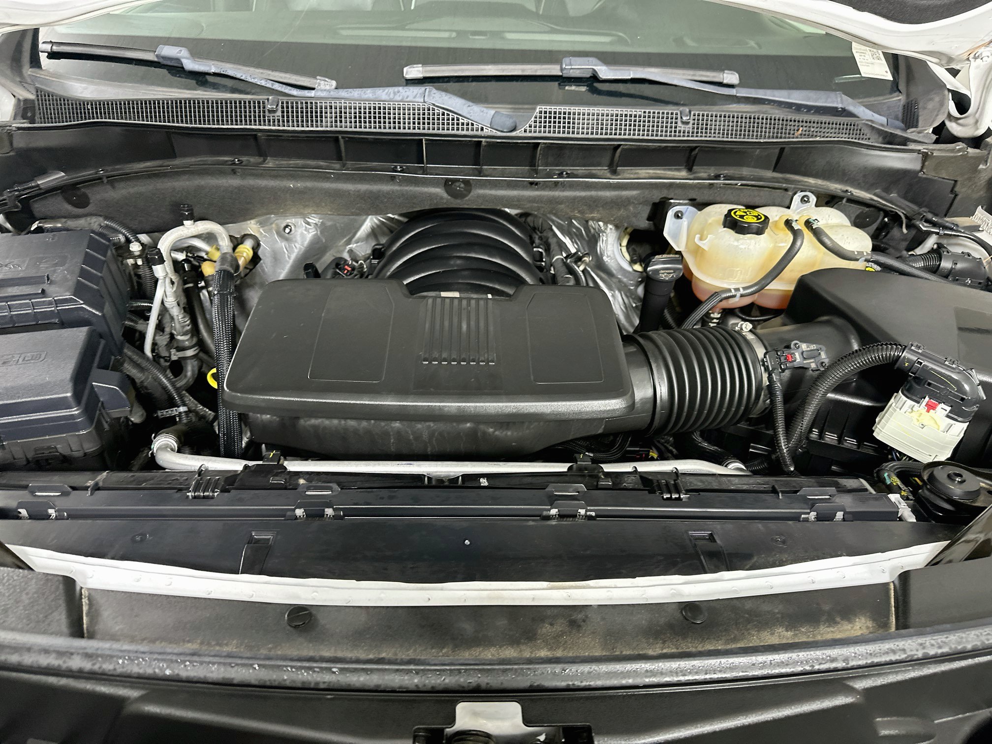 Used 2023 Chevrolet Suburban Premier AWD/4WD image 34