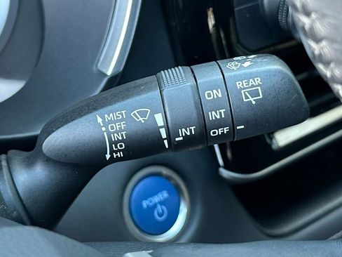 Used 2021 Toyota Highlander XLE image 43