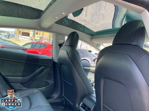 Used 2022 Tesla Model 3 Long Range AWD/4WD image 66