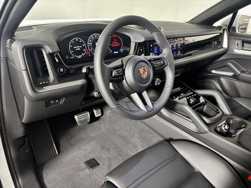 Certified 2026 Porsche Cayenne S image 4
