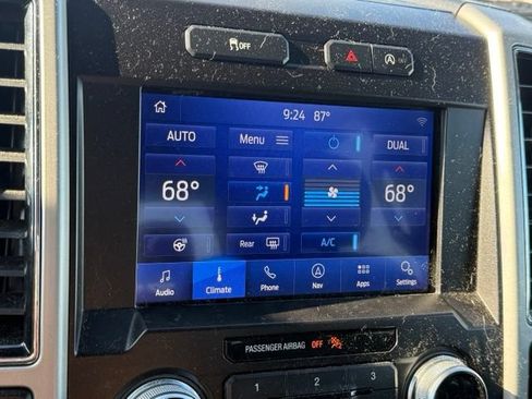 Used 2019 Ford F150 Lariat w/ Equipment Group 502A Luxury AWD/4WD image 21
