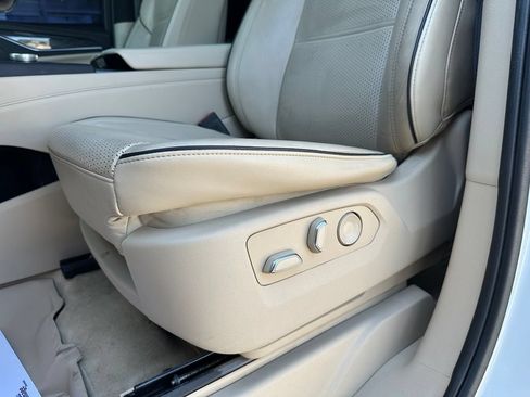Used 2023 Cadillac Escalade Premium Luxury w/ LPO, Illumination Package RWD image 39