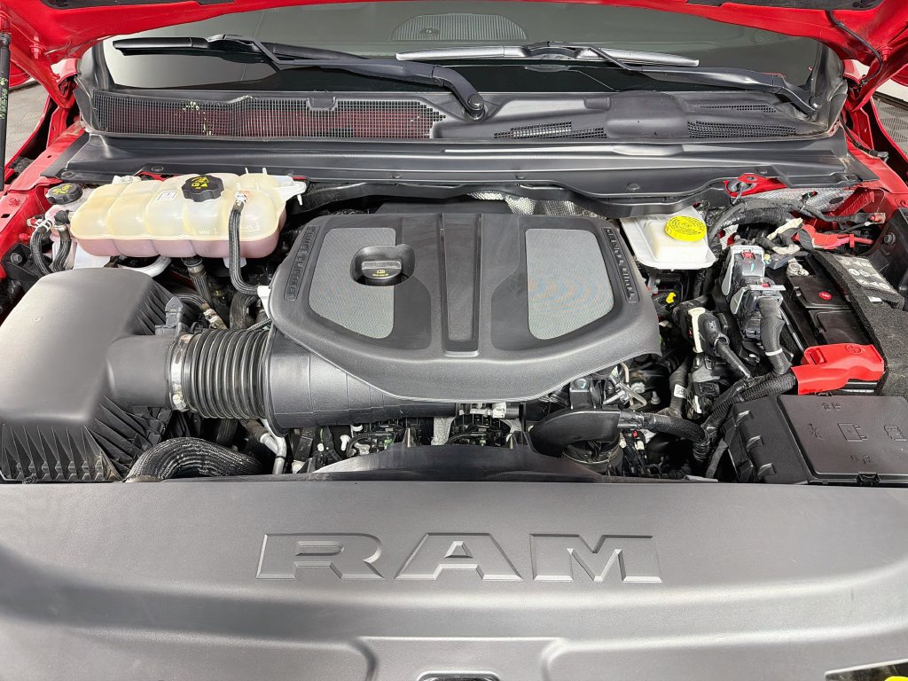 Used 2025 RAM 1500 Big Horn AWD/4WD image 29