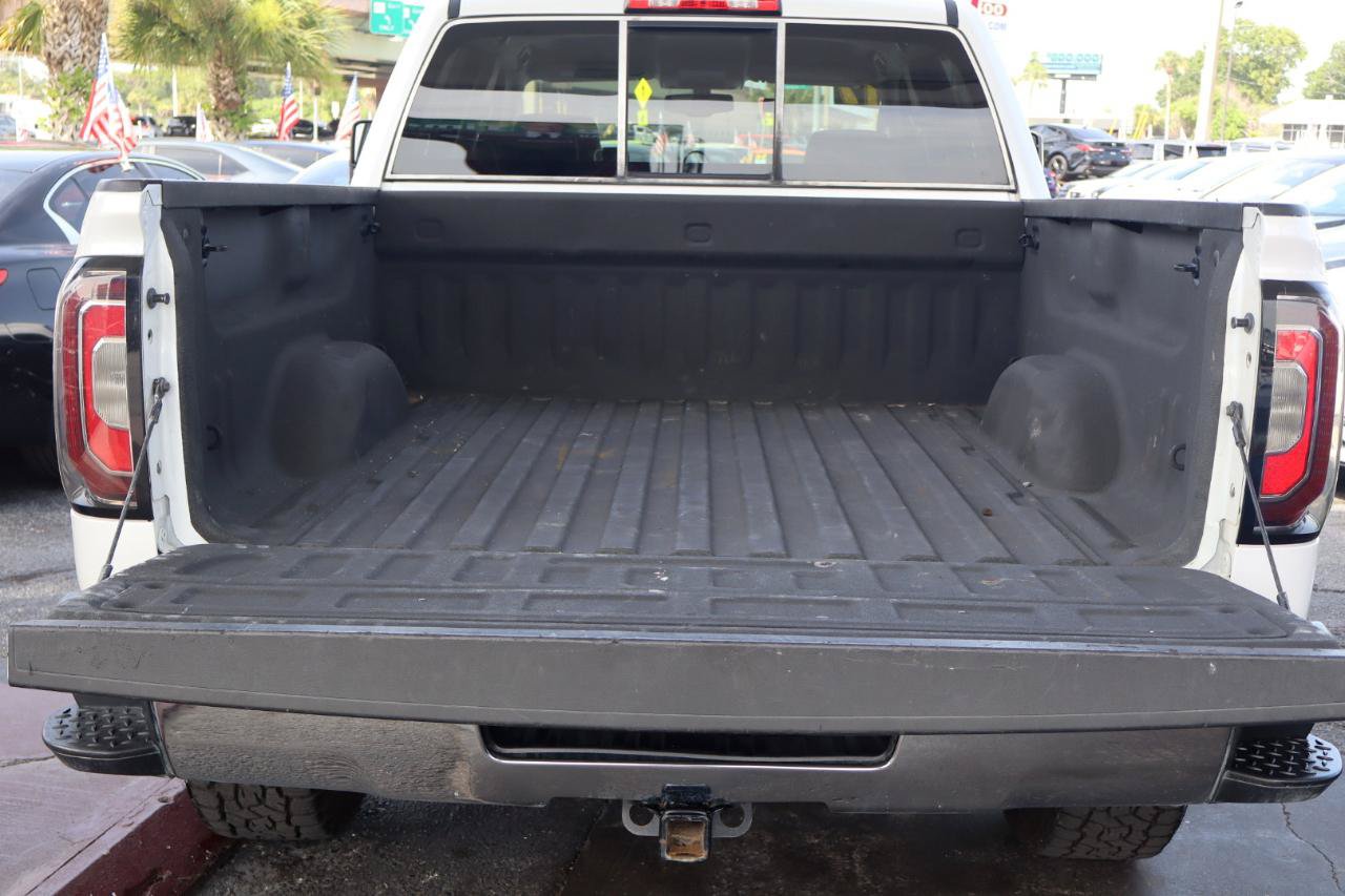 Used 2017 GMC Sierra 1500 SLT w/ SLT Premium Package AWD/4WD image 28