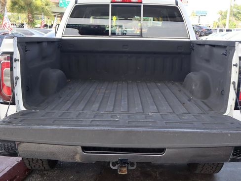 Used 2017 GMC Sierra 1500 SLT w/ SLT Premium Package AWD/4WD image 28